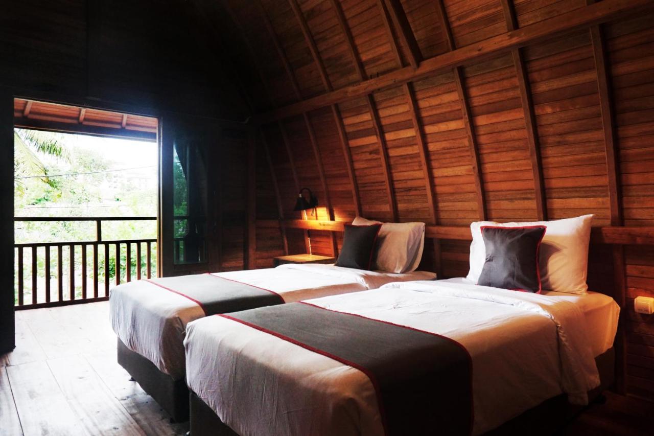 Collection O 9 Villa Ubud Anyer Esterno foto