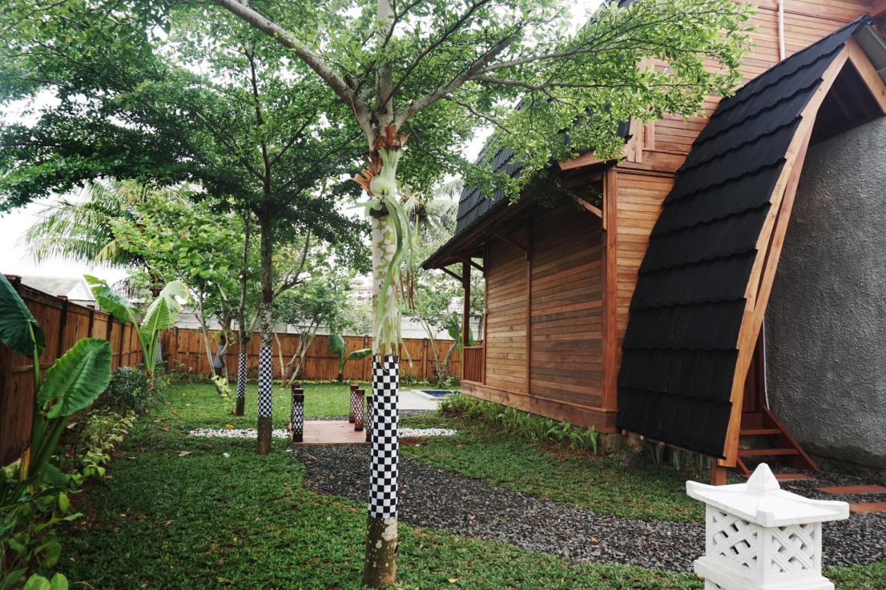 Collection O 9 Villa Ubud Anyer Esterno foto